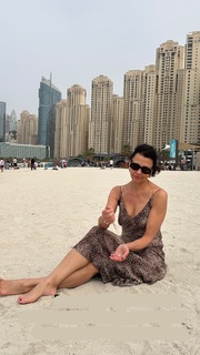 Anna Popek feet photo thumbnail