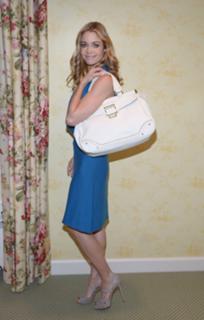 Denise Richards feet photo thumbnail