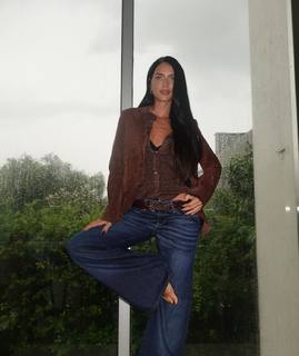 Zaira Nara feet photo thumbnail