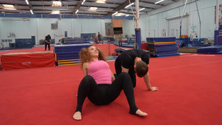 Sofie Dossi feet photo thumbnail