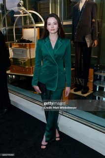 Mackenzie Foy feet photo 2