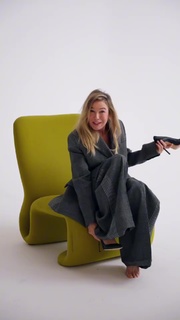 Renée Zellweger feet photo 2