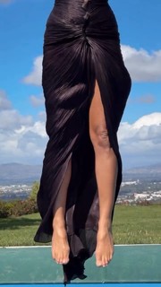 Heidi Klum feet photo thumbnail