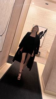 Martha Hunt feet photo thumbnail