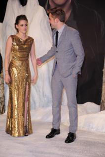 Kristen Stewart feet photo thumbnail