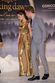 Kristen Stewart feet photo thumbnail