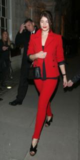 Gemma Arterton feet photo thumbnail