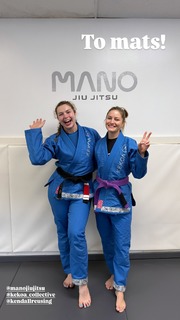Justine Ezarik feet photo thumbnail