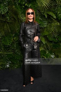 Rita Ora feet photo thumbnail