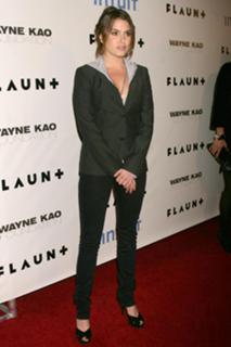 Nikki Reed feet photo thumbnail