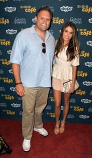Nikki Reed feet photo thumbnail