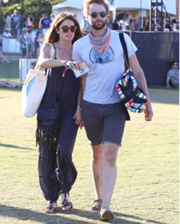 Nikki Reed feet photo thumbnail