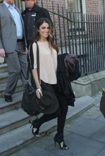 Nikki Reed feet photo thumbnail