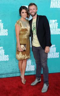 Nikki Reed feet photo thumbnail