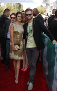 Nikki Reed feet photo thumbnail