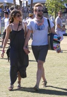 Nikki Reed feet photo thumbnail