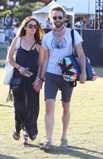 Nikki Reed feet photo thumbnail