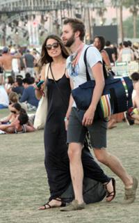 Nikki Reed feet photo thumbnail
