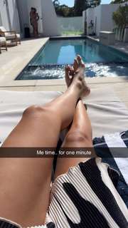 Scarlet Vas feet photo thumbnail
