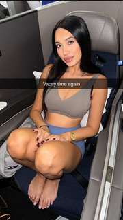 Scarlet Vas feet photo thumbnail