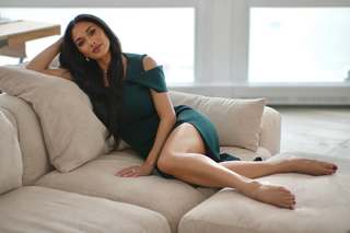 Nicole Scherzinger feet photo thumbnail