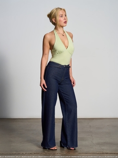 Millie Bobby Brown feet photo thumbnail