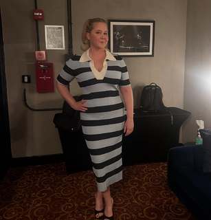 Amy Schumer feet photo 1