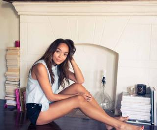 Ashley Madekwe feet photo thumbnail