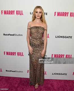 Virginia Gardner feet photo 2