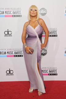 Christina Aguilera feet photo thumbnail