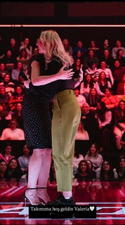 Hadise feet photo thumbnail