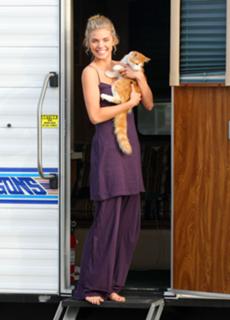 AnnaLynne McCord feet photo thumbnail