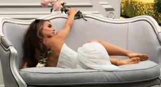 Natalie Portman feet photo thumbnail