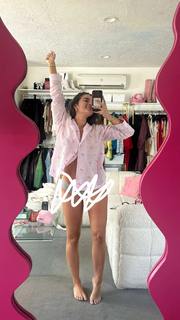 Natalie Noel Mariduena feet photo thumbnail