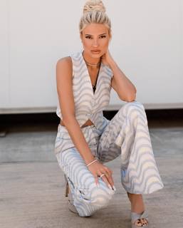 Fei Skorda feet photo thumbnail