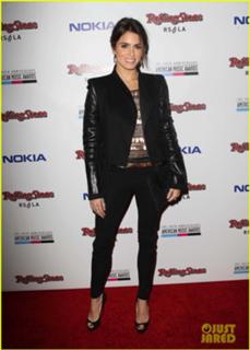 Nikki Reed feet photo thumbnail