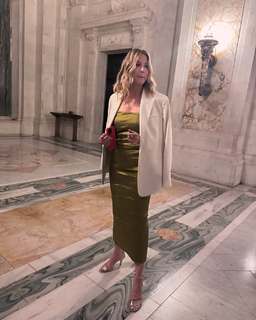 Jenna Elfman feet photo 2