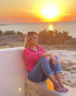 Elena Papavasileiou feet photo 4