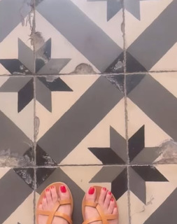 Elena Papavasileiou feet photo 3