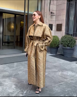 Hadise feet photo thumbnail