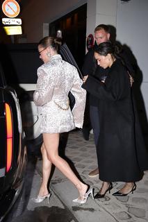 Hailey Bieber feet photo thumbnail