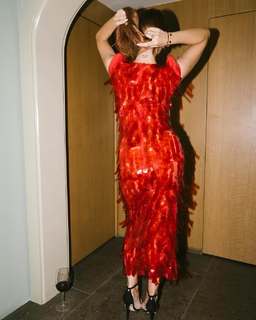 Hadise feet photo thumbnail