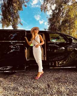 Hadise feet photo thumbnail