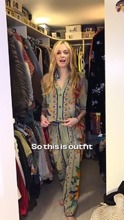 Fearne Cotton feet photo thumbnail