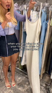 Millie Bobby Brown feet photo thumbnail