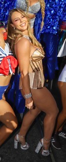 Paolla Oliveira feet photo thumbnail