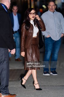 Jenna Ortega feet photo thumbnail