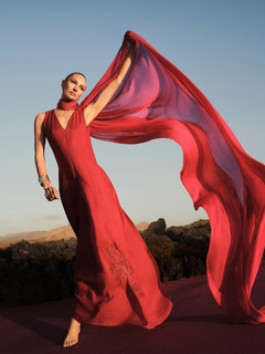 Candice Swanepoel feet photo thumbnail