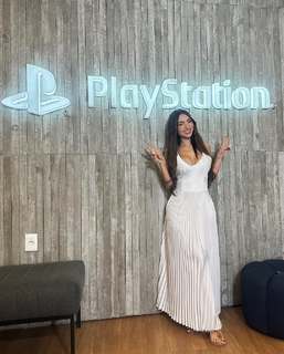 Nyvi Estephan feet photo 4