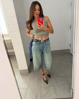 Erin Lim feet photo thumbnail